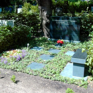 Familiengrab-Steinmetz-Friedhof-Lübeck