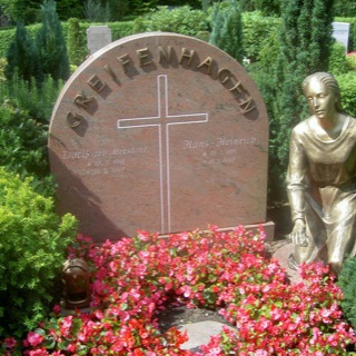 Grabstein-Friedhof-Travemünde-Steinmetz