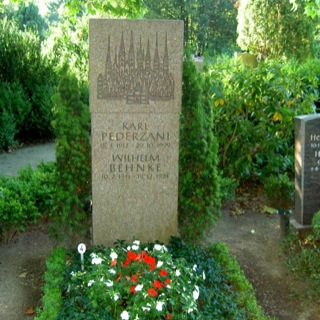 Lübecker-Grabstein-Friedhof-Bestattung
