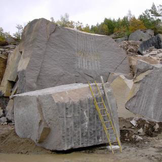 Naturstein Skandinavien Granit Steinbruch 11